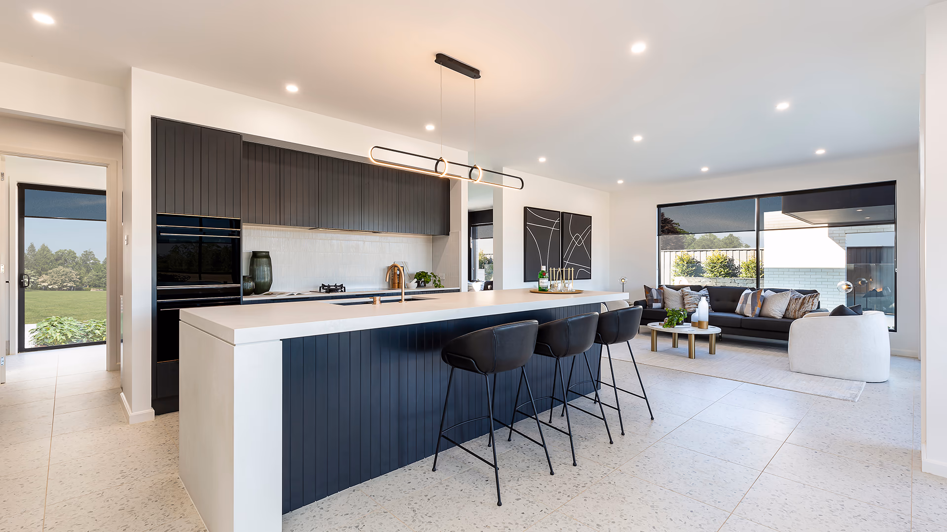 Interior photo of the Waldorf 44 MK2 at Box Hill