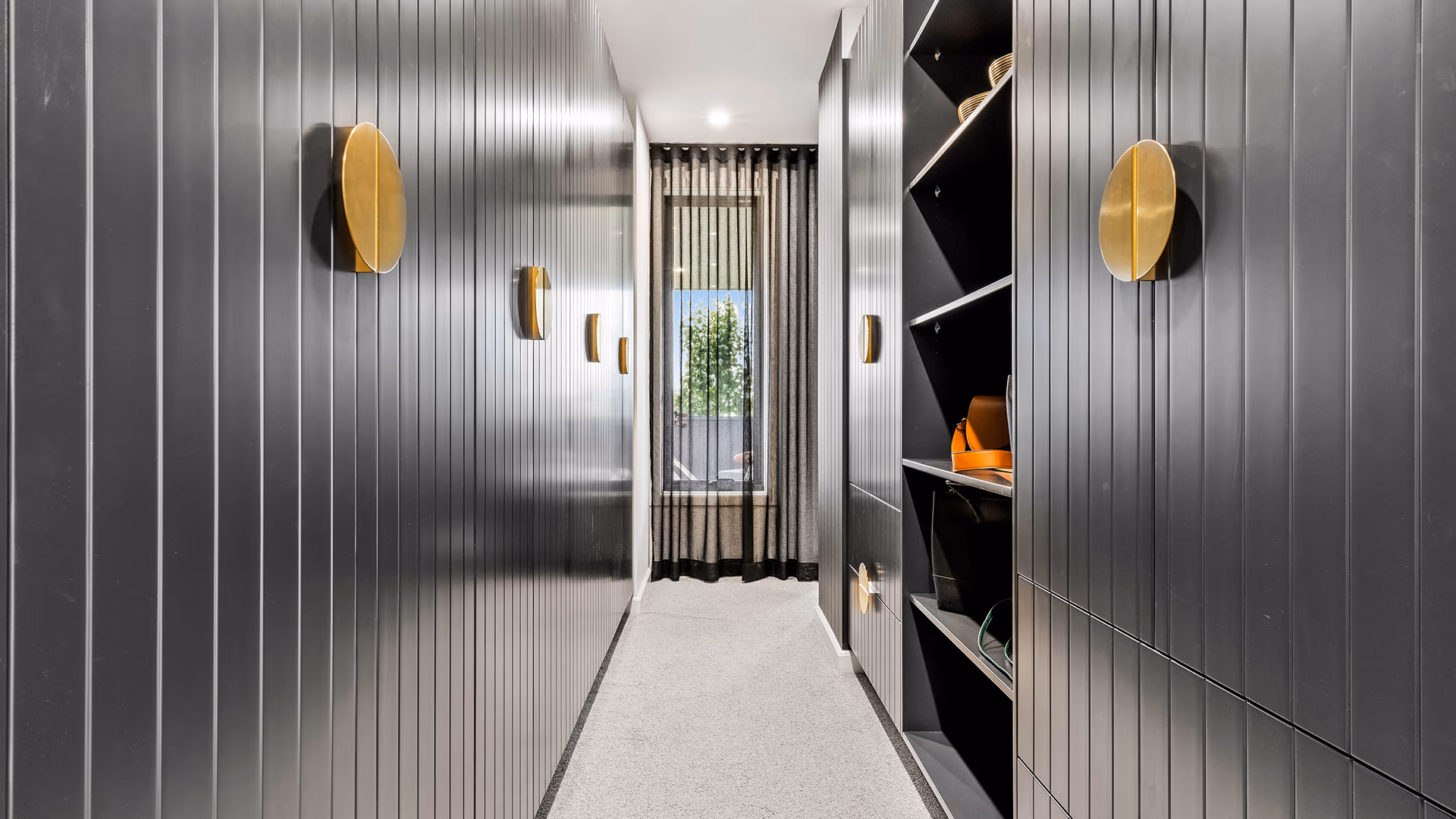 Interior photo of the Waldorf 44 MK2 at Box Hill