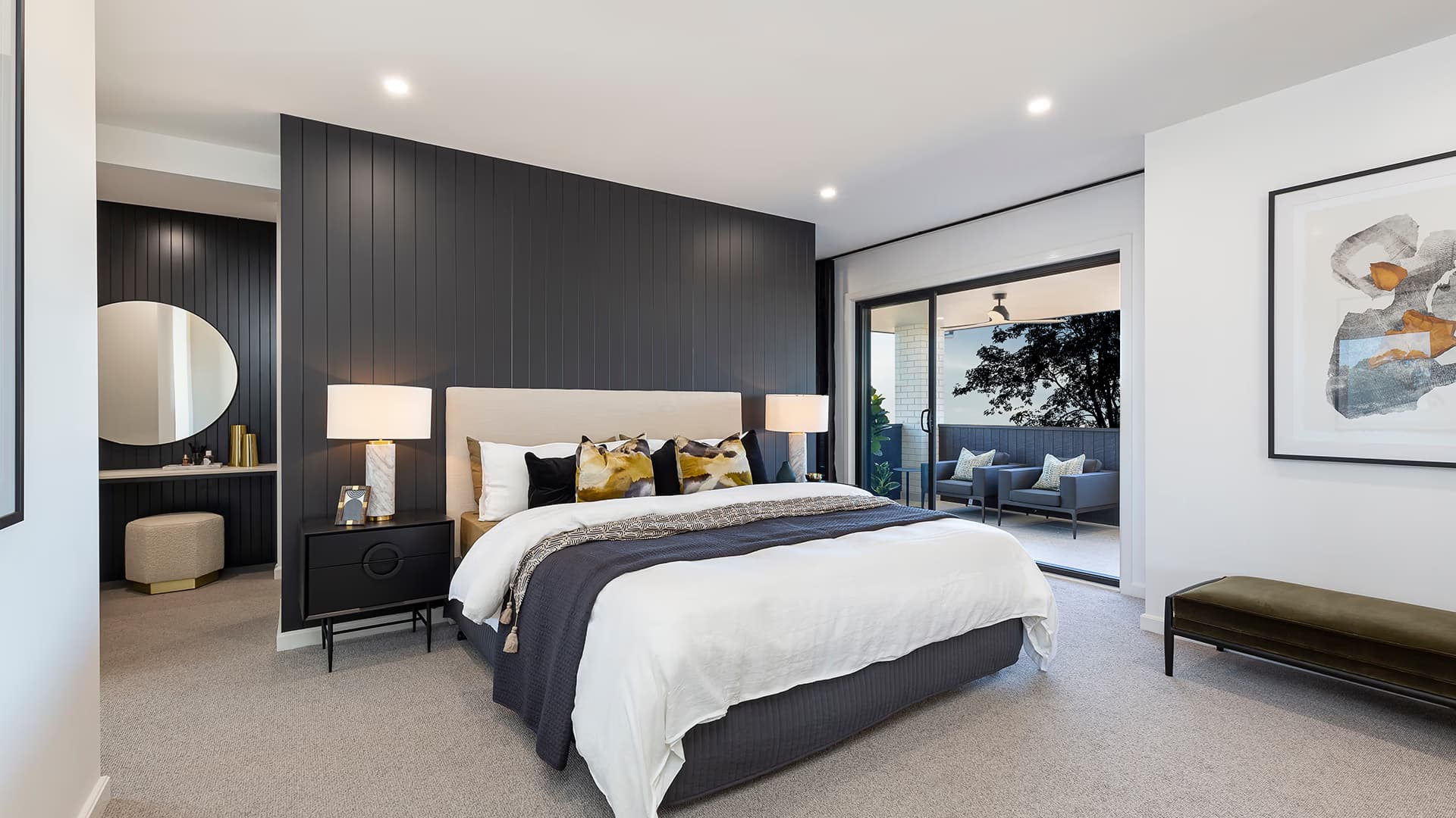 Interior photo of the Waldorf 44 MK2 at Box Hill