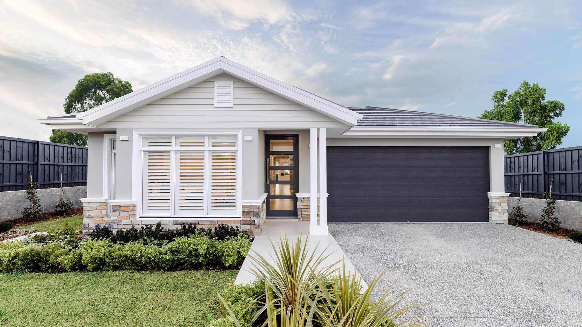 West Hampton facade showcased at Homeworld Thornton