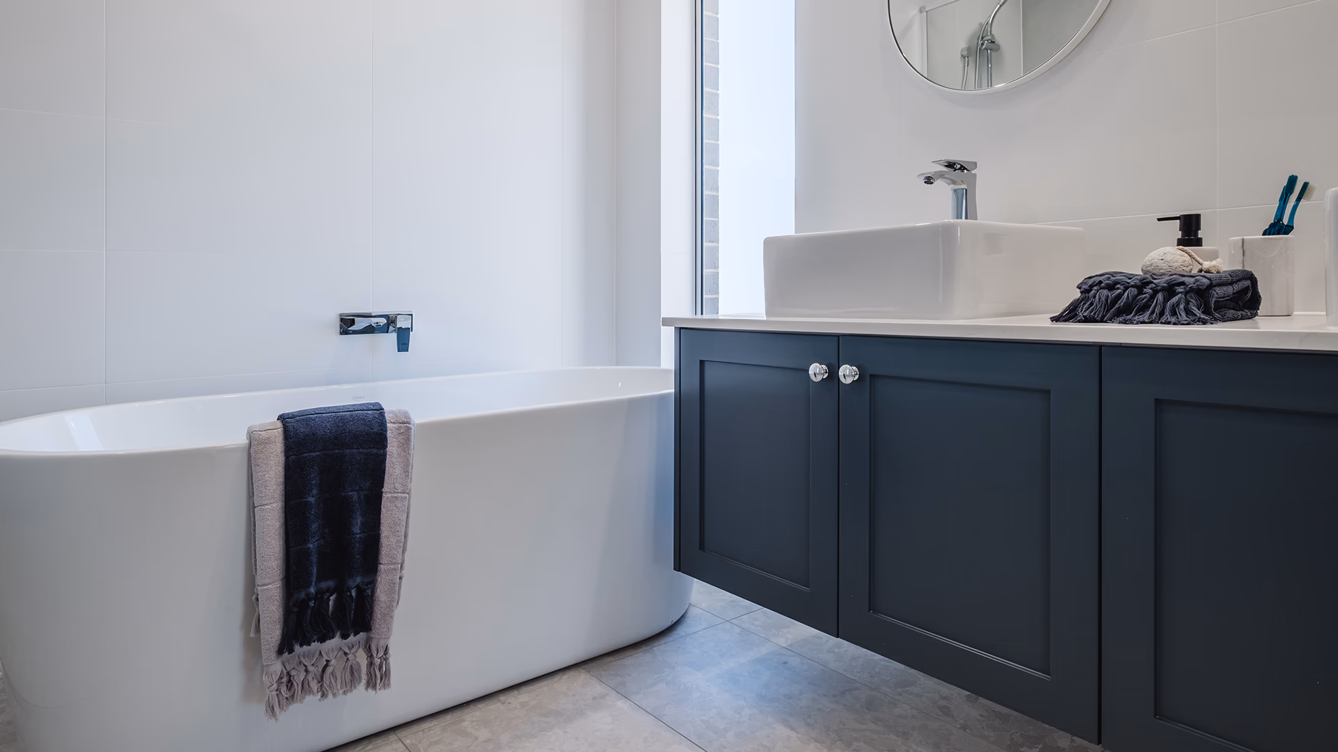 An Interior photo of the Forsyth 30 on display at Waterford Living Chisholm