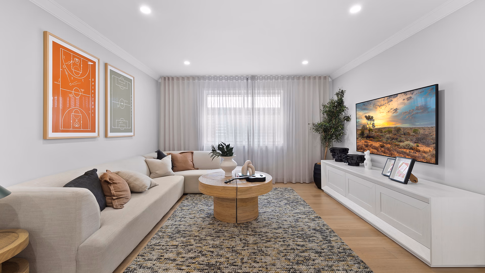 An Interior photo of the Forsyth 30 Reverse Living on display at Wilton