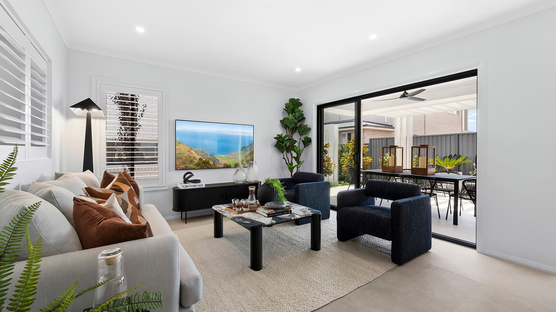 An Interior photo of the Liberty 19 Reverse Living on display at Wilton